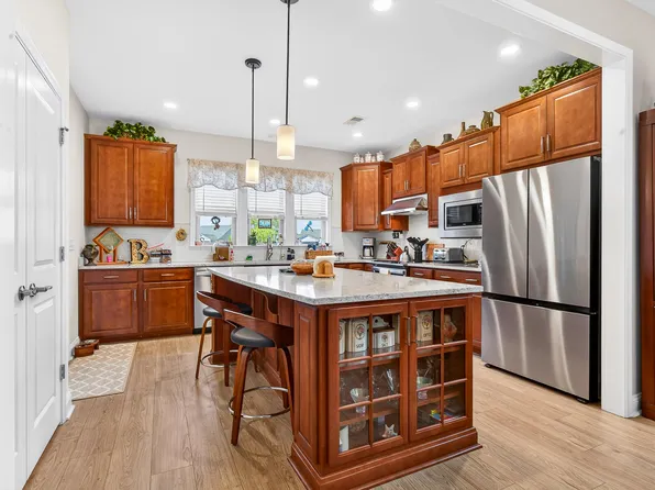 525 Switchgrass Dr, Summerville, SC 29486