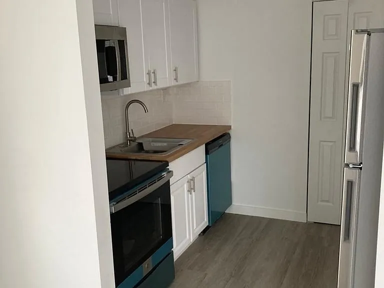 Parkvue Flats — Photo 2