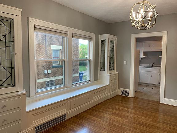 5th image of 14714 Leonard Ave