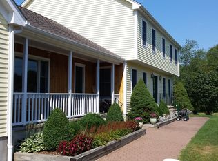 2 Lazybrook Rd, Newtown, CT 06470