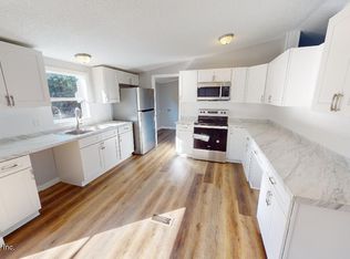 1886 Faye Rd, Jacksonville, FL 32218