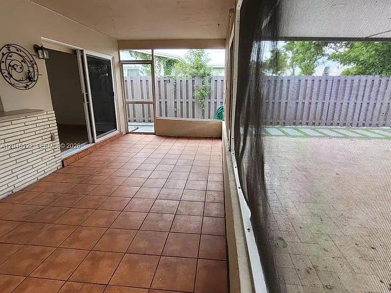 8461 NW 27th Pl — Photo 17