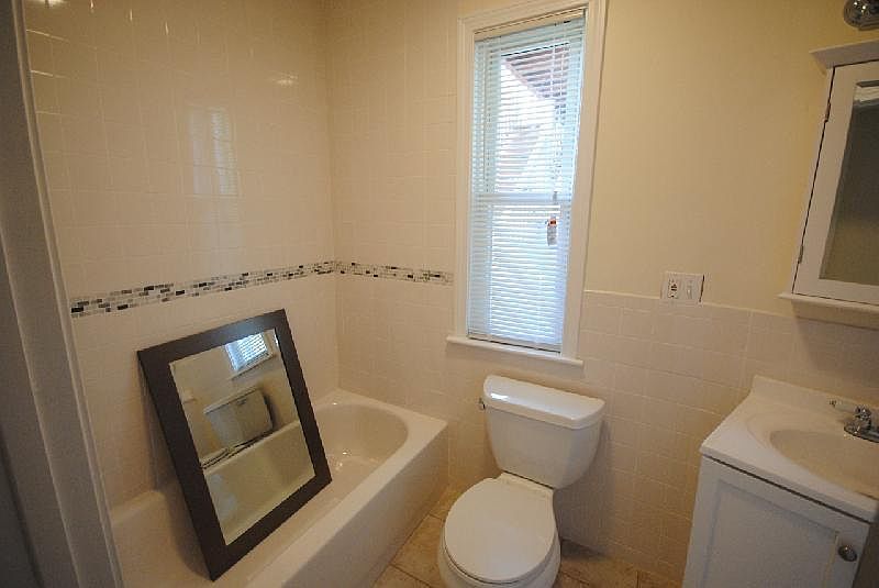 2nd image of 154 Bennington St #3D