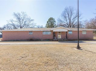 905 Park View Dr, Maysville, OK 73057
