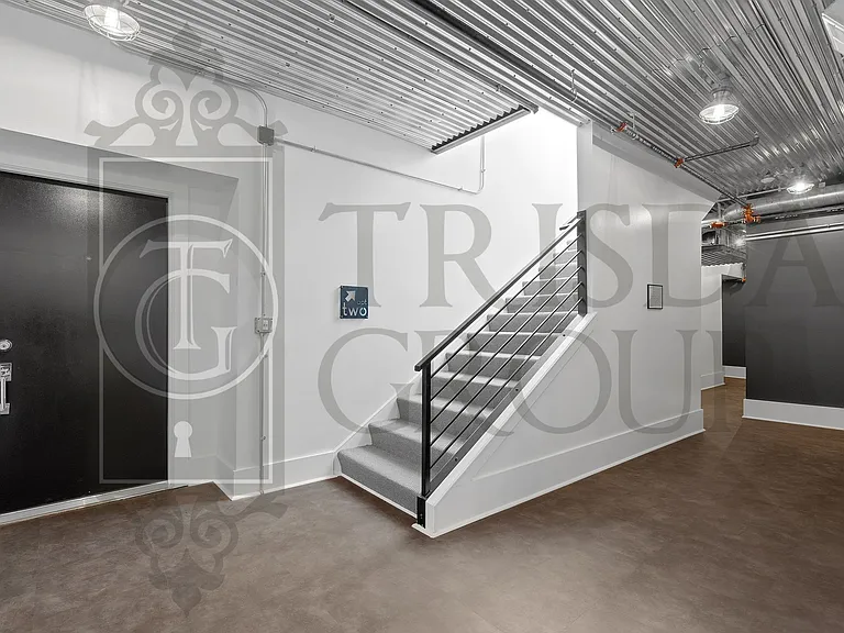 160 Southern Ave — Photo 15