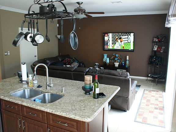 3rd image of 4350 Lake Lucerne Cir