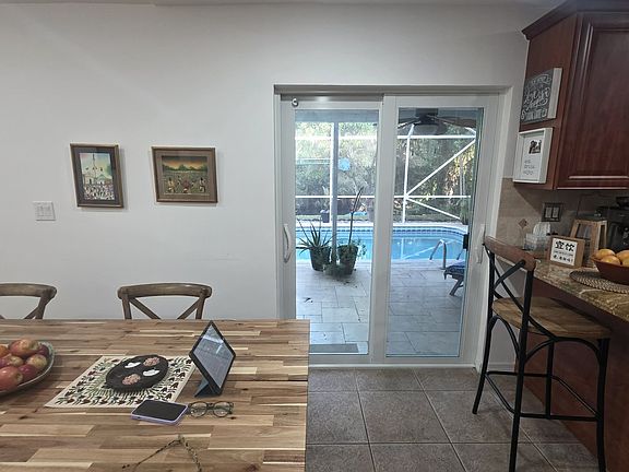5th image of 21452 Woodchuck Ln