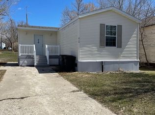 416 2nd Ave NE, Kenmare, ND 58746