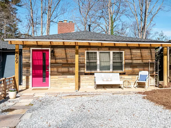 299 Clairmont Dr, Hendersonville, NC 28791