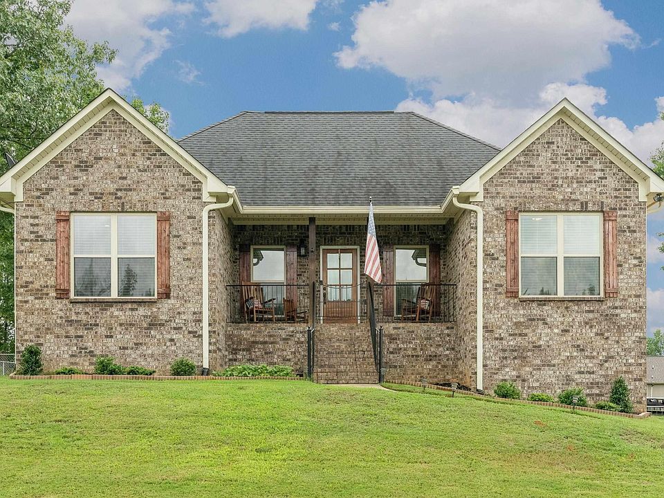 1st image of 907 Ginger Ln