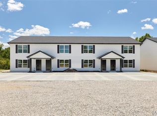 105 E Horseshoe Bend Dr, Winfield, MO 63389