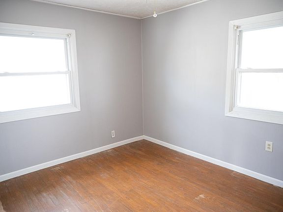 5th image of 1019 Parkway Dr