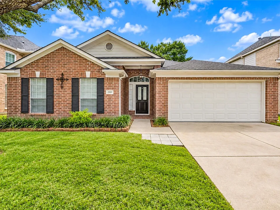 2919 Walnut Knoll Way