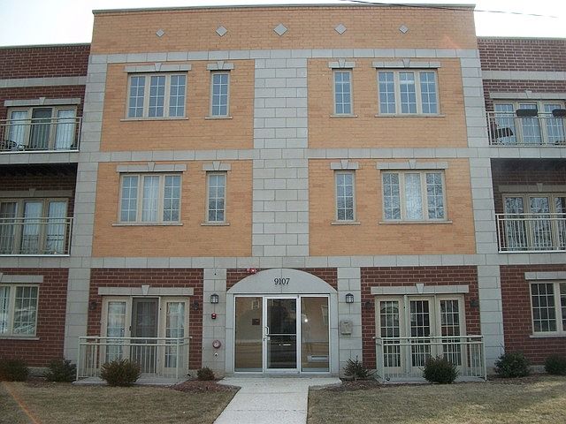 1st image of 9107 W Grand Ave #2W
