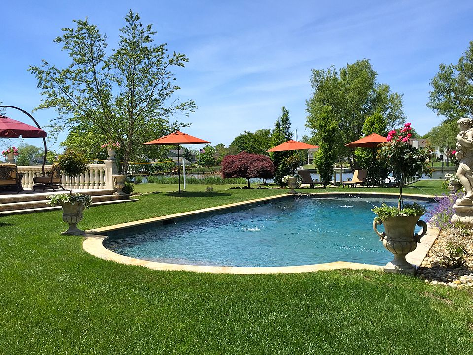 1st image of 188 Peninsula Dr