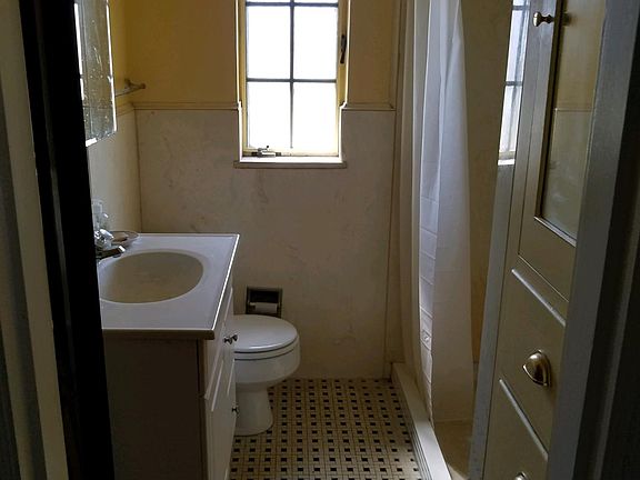 3rd image of 1712 Shafor Blvd