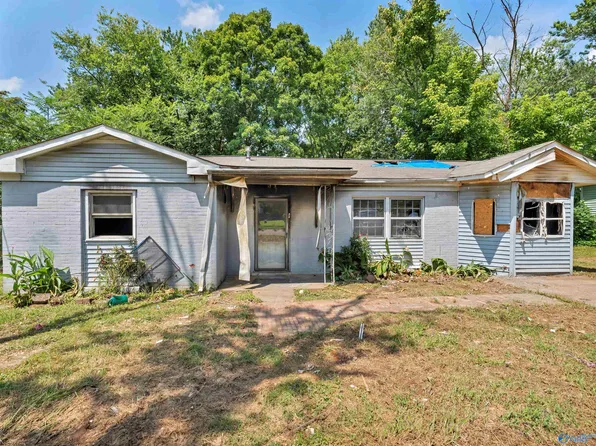 2141 Griffith Dr NW, Huntsville, AL 35810