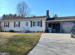 65 Kinsey Dr, Gettysburg, PA 17325