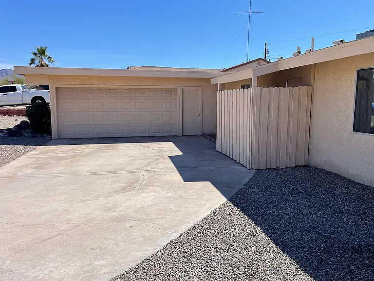 3090 Bounty Ln — Photo 3