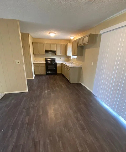 651 N Genevieve Ave — Photo 6