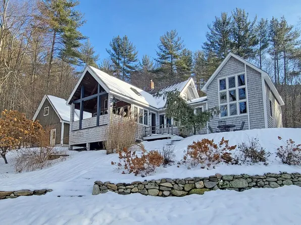 4 Robin Hill Road, Townshend, VT 05353