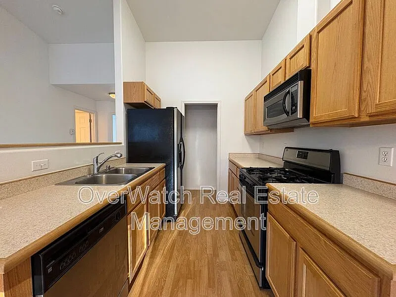 3 bed, 2.0 bath, 1494 sqft, $2,800 — Photo 4