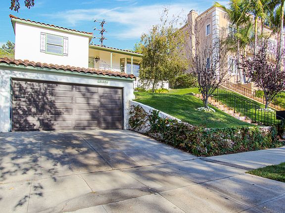2nd image of 2134 Fox Hills Dr