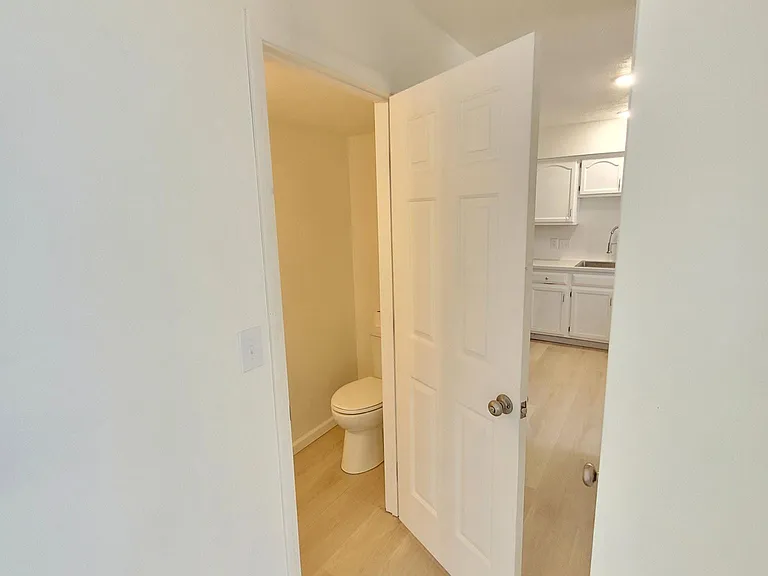 20 Westhaven Dr — Photo 7