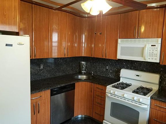 4th image of 61-55 98th St APT 4H