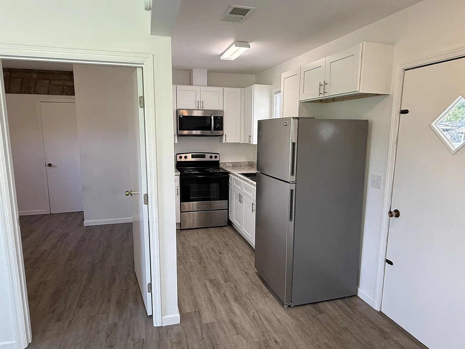 1 bed, 500 sqft, $900 — Photo 1