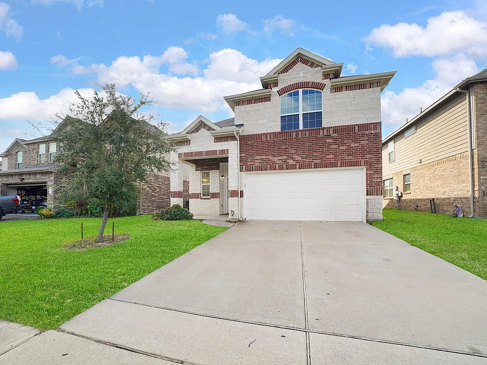 24719 Puccini Pl