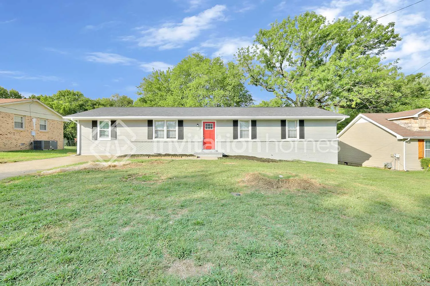 227 Evergreen Cir Hendersonville, TN 37075 — Photo 1