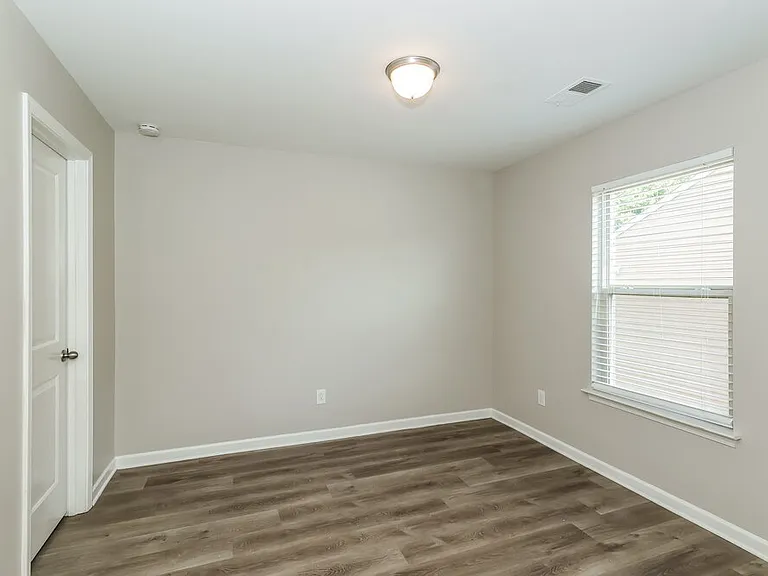 117 Worthing Ln — Photo 15