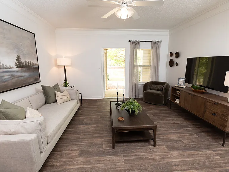 Lakeside Villas — Photo 10
