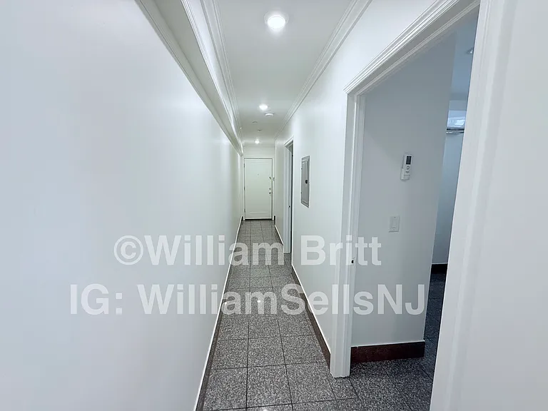 377 Danforth Ave #A9 — Photo 8