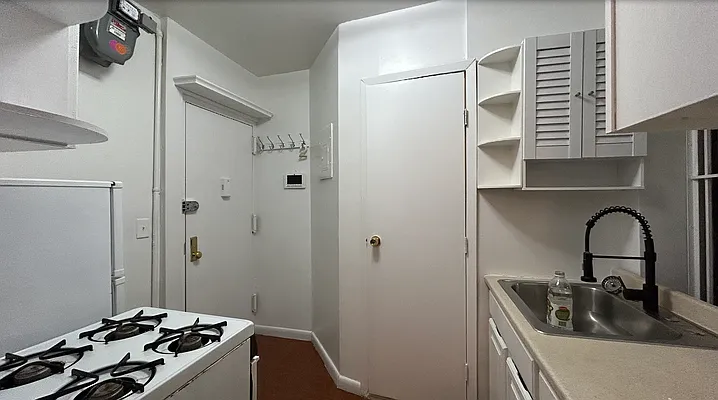 Rented by Roselyn  Fortuna LLC | media 7