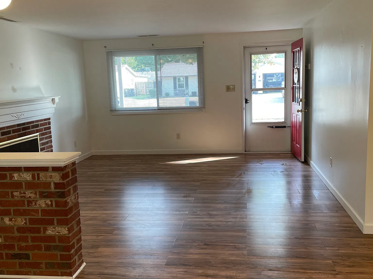 2 bed, 988 sqft, $1,400 — Photo 2