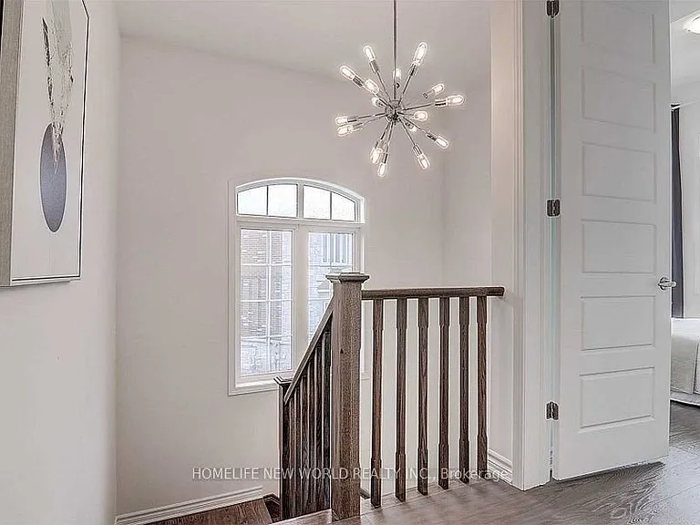 46 Major Cres — Photo 21