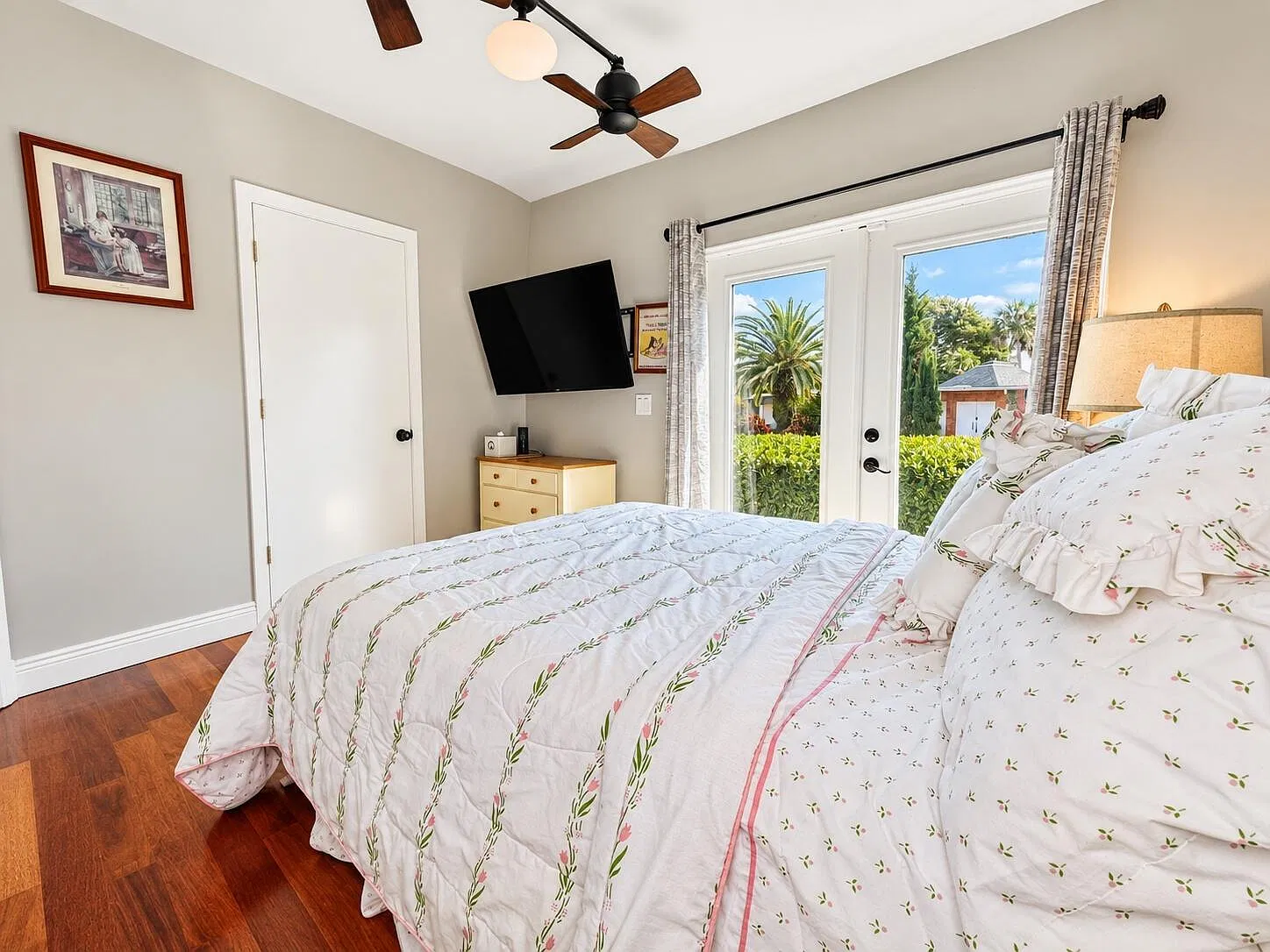 1 bed, 1.0 bath, 200 sqft, $1,100 — Photo 2