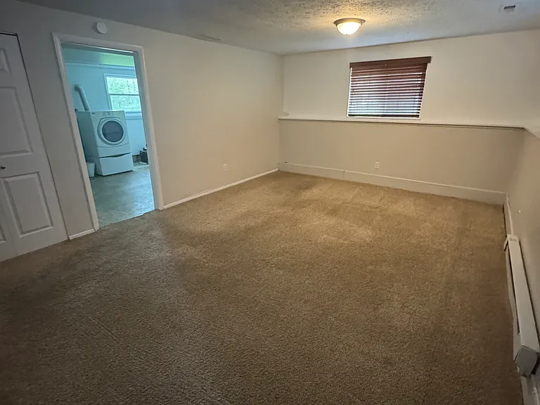 8895 Fairlane Dr — Photo 15