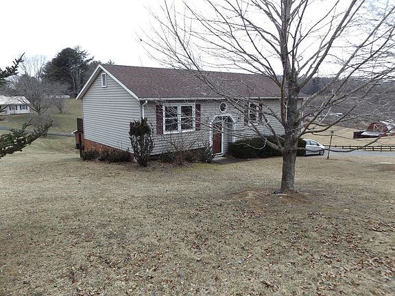3rd image of 99 Pine Knoll Dr