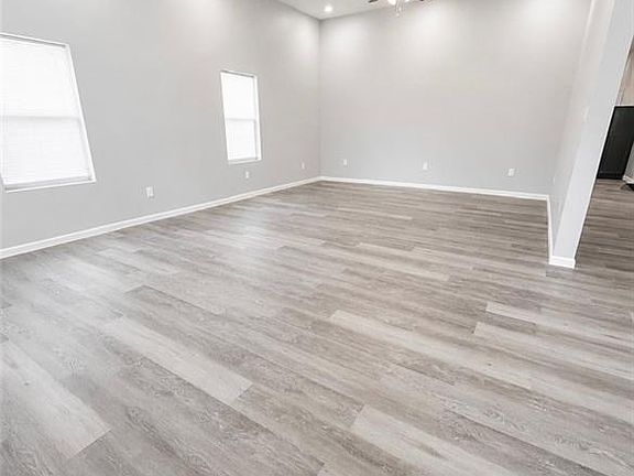 4th image of 1840 Vance Ave