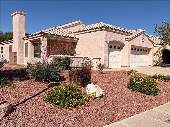 2nd image of 212 Horizon Peak Dr
