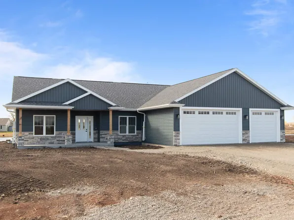 407 Pauls Pl, Oshkosh, WI 54904