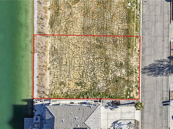2nd image of 26414 Edgewater Ln #305