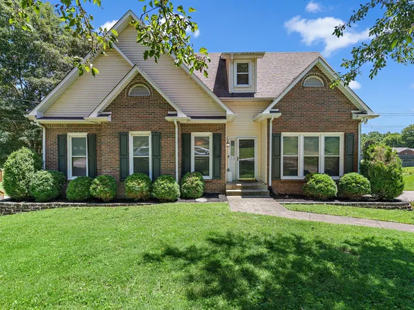 718 Ashwood Dr, Clarksville, TN 37043