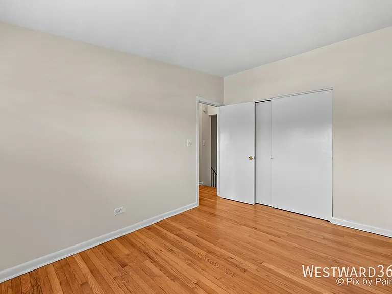 325 E Lake St — Photo 18