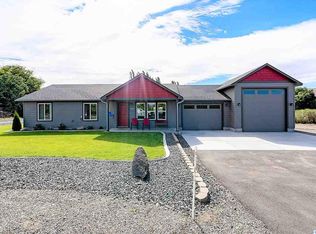 5103 W Williams Rd, Benton City, WA 99320