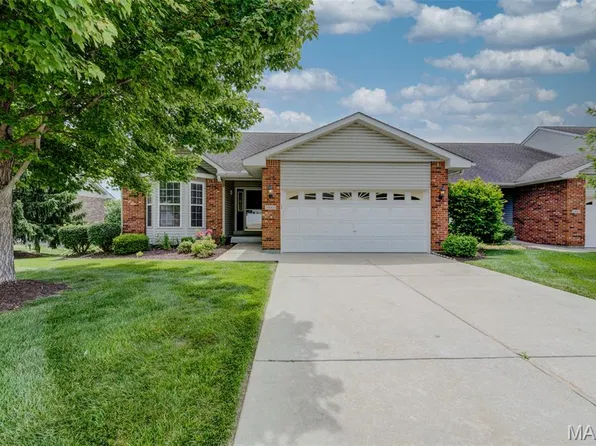 3460 Truman Terrace Dr #37, Saint Charles, MO 63301