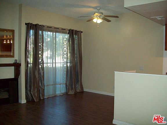 3rd image of 14520 Plummer St Unit 3